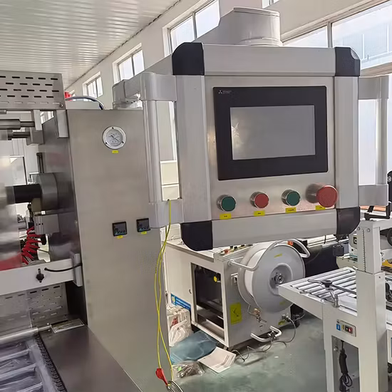 Termoformatrice automatica per il confezionamento sottovuoto e il riempimento con azoto di alimenti, carne, frutta, verdura e pesce